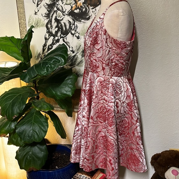 White House Black Market Size 12 - Picture 3 of 10